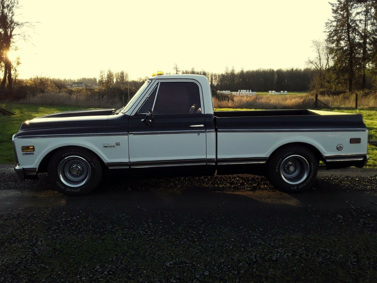 1972 Black Chevrolet Cheyenne Standard Cab Pickup