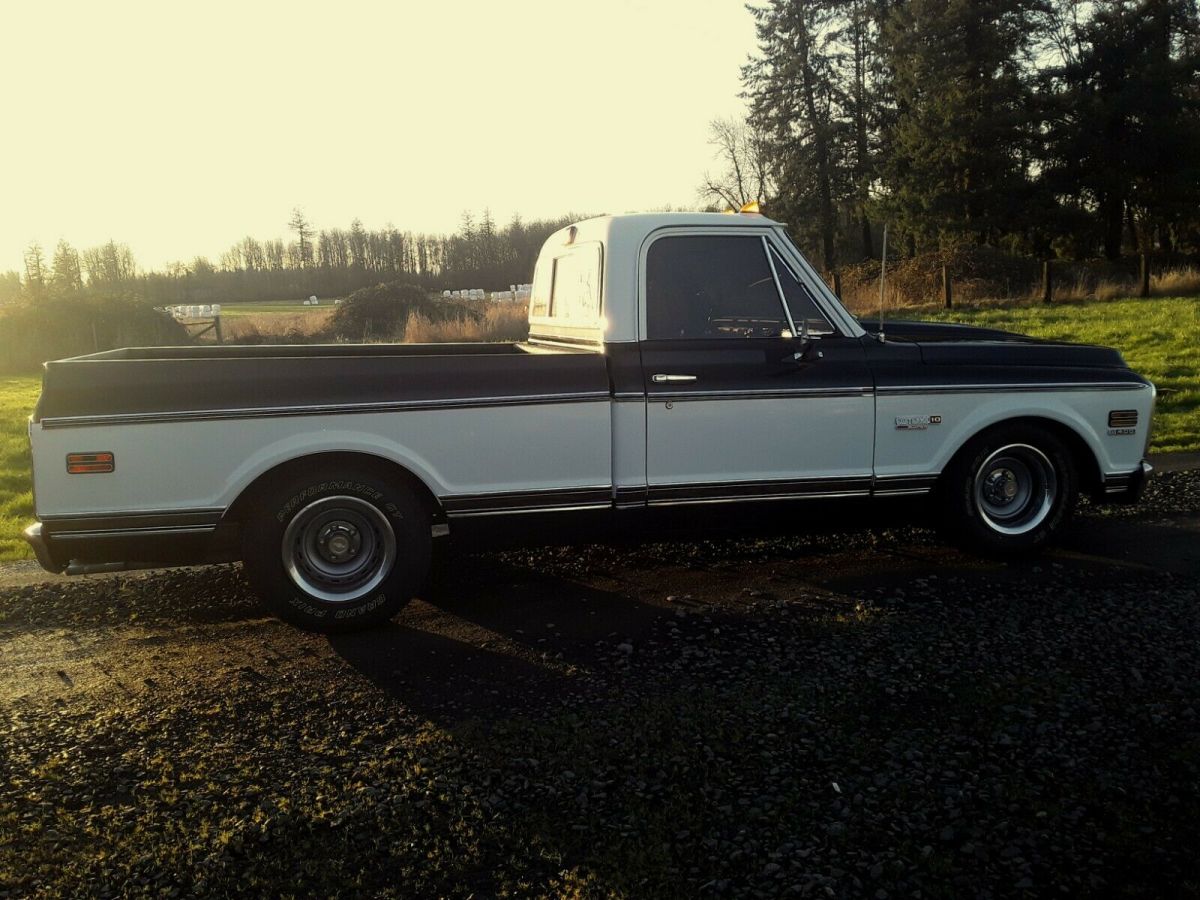 1972 Black Chevrolet Cheyenne Standard Cab Pickup