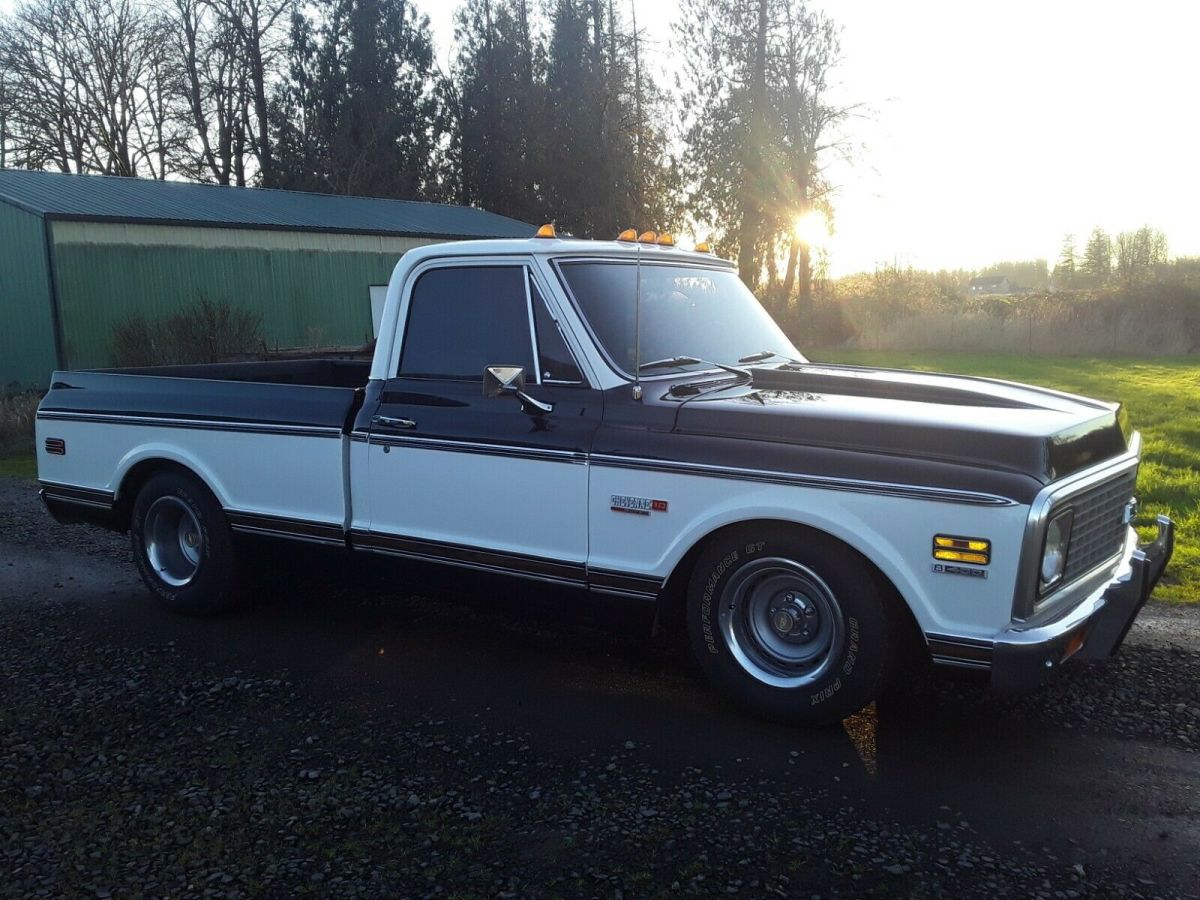 1972 Black Chevrolet Cheyenne Standard Cab Pickup