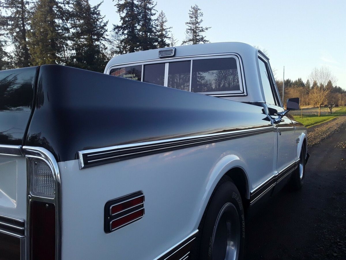 1972 Black Chevrolet Cheyenne Standard Cab Pickup