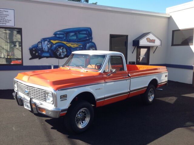 1972 Orange white Chevrolet C/K Pickup 2500