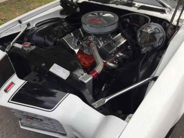 1972 White Chevrolet Camaro Coupe