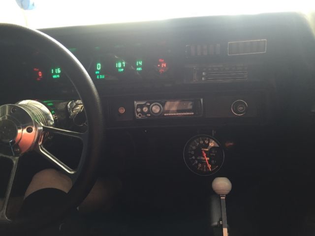 1972 White Chevrolet Chevelle Coupe