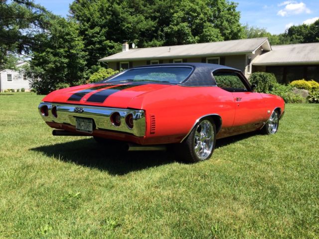 1972 Red Chevrolet Chevelle Coupe