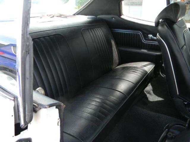 1972 White Chevrolet Chevelle Coupe