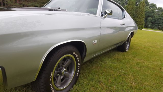 1972 Silver Chevrolet Chevelle 2dr
