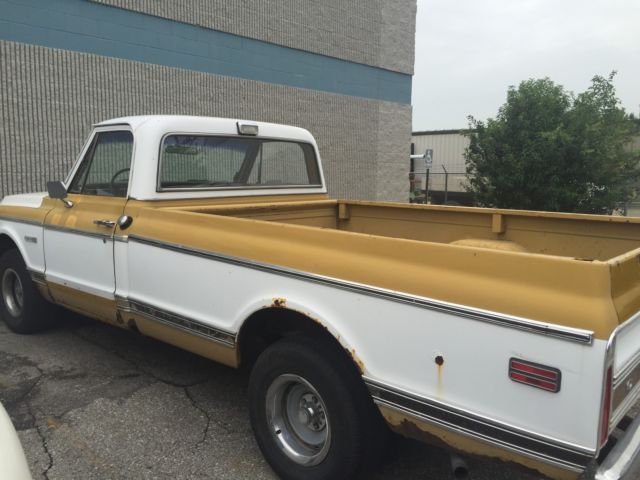 1972 Ochre and white Chevrolet C-10 Cab & Chassis