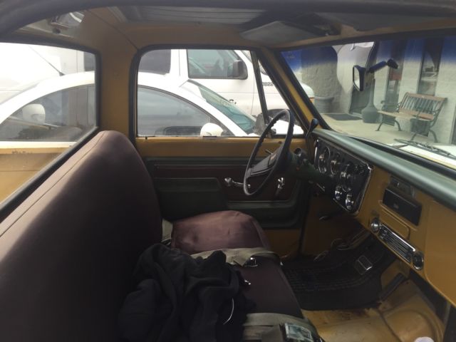 1972 Ochre and white Chevrolet C-10 Cab & Chassis