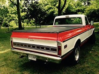 1972 orange Chevrolet C-10 pickup
