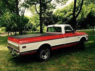 1972 orange Chevrolet C-10 pickup