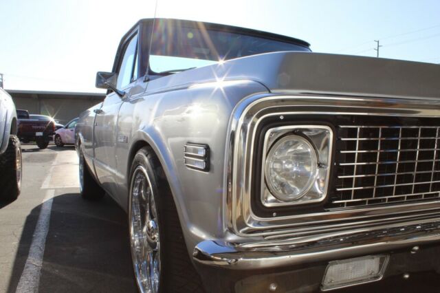 1972 Silver Chevrolet C-10 Standard Cab Pickup