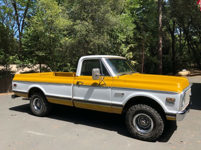 1972 Gold Chevrolet C-10 Standard Cab Pickup