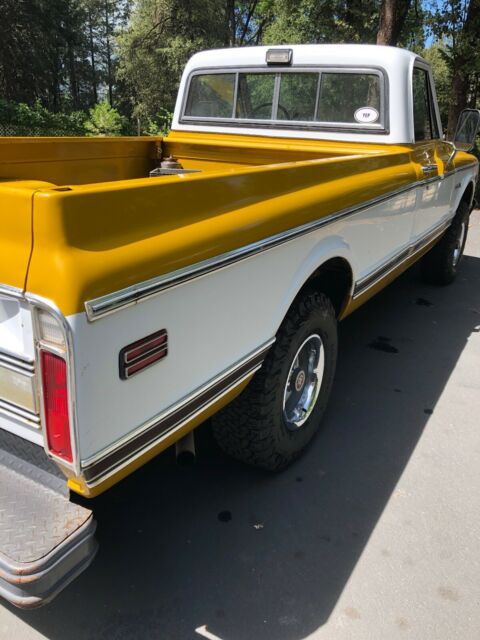 1972 Gold Chevrolet C-10 Standard Cab Pickup