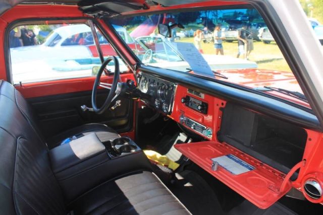 19720000 Red Chevrolet C-10