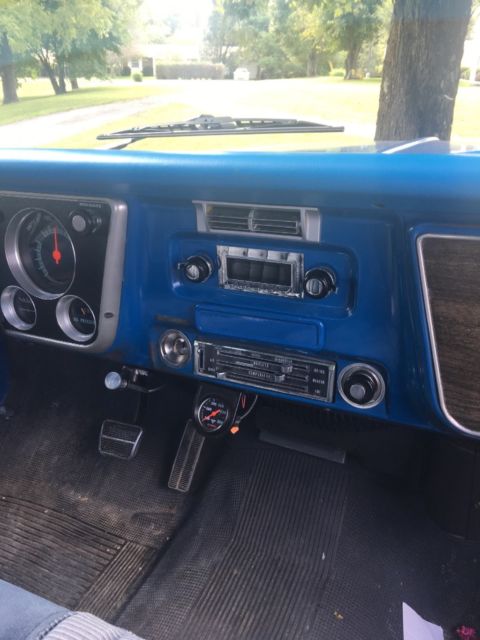 1972 Blue/white Chevrolet C-10 Longbed