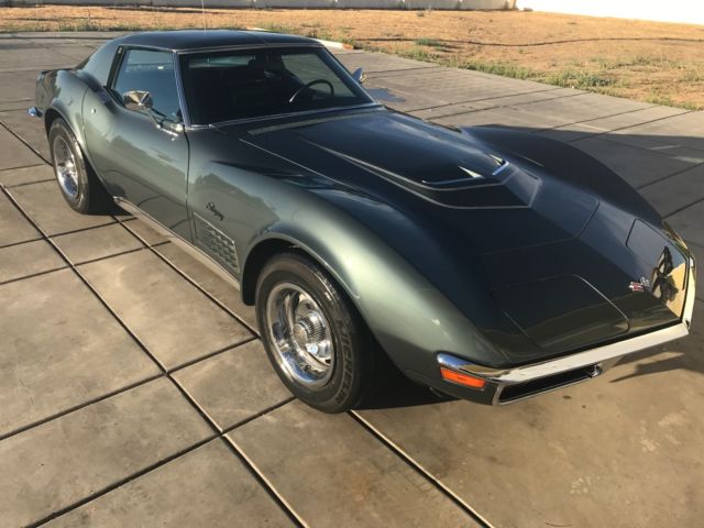 1972 Gray Chevrolet Corvette