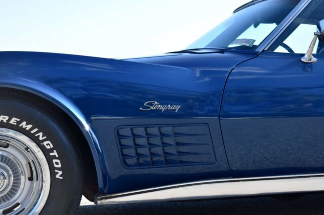 1972 Targa Blue Chevrolet Corvette