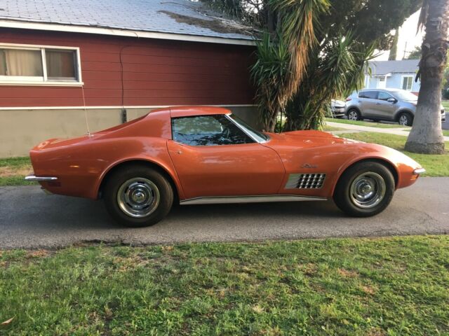 1972 Orange Chevrolet Corvette Coupe
