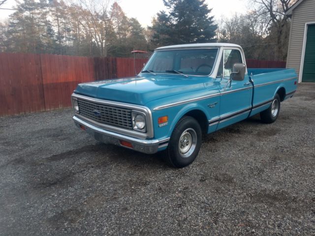 1972 BLUE/WHITE Chevrolet C-10 LONG BED PICKUP