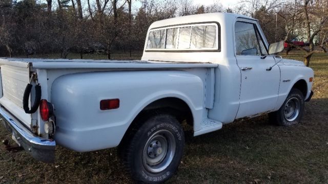 1972 White Chevrolet C-10 Standard Cab Pickup