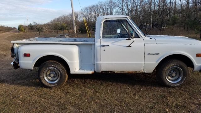 1972 White Chevrolet C-10 Standard Cab Pickup