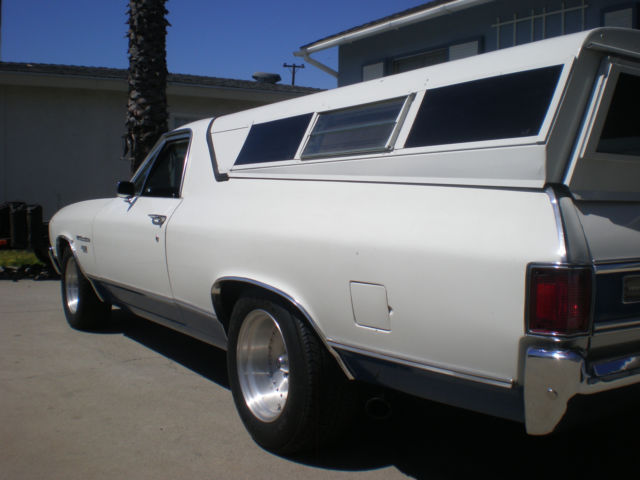 1972 White Chevrolet El Camino