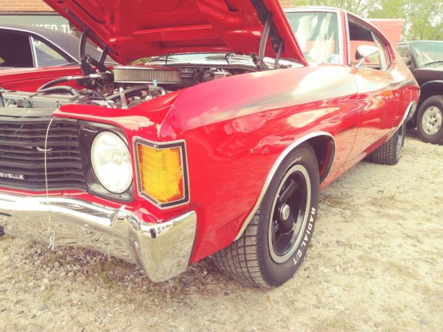 1972 Red Chevrolet Chevelle Coupe