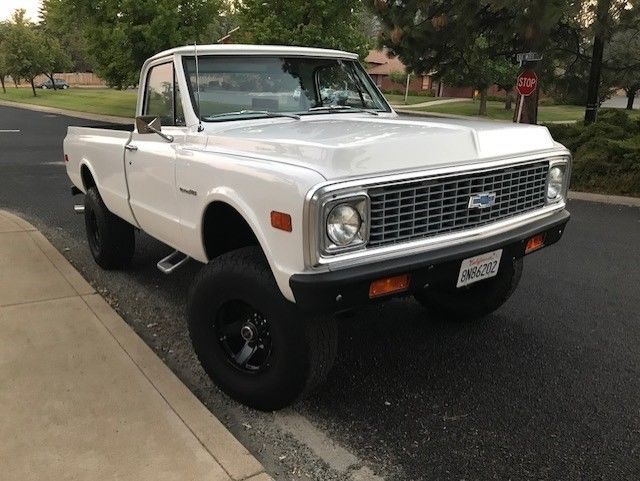 1972 White Chevrolet C-10 Standard Cab Pickup