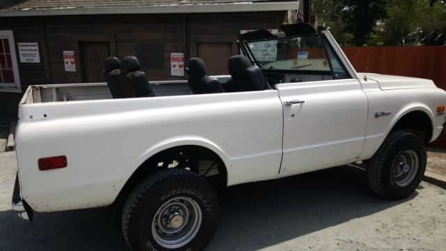 1972 White Chevrolet Blazer SUV