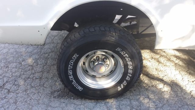 1972 White Chevrolet Blazer SUV