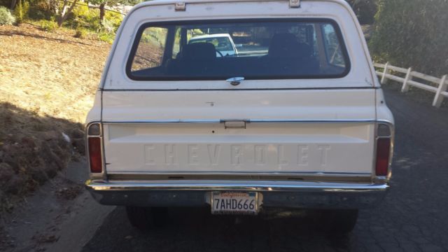 1972 White Chevrolet Blazer SUV