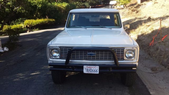 1972 White Chevrolet Blazer SUV