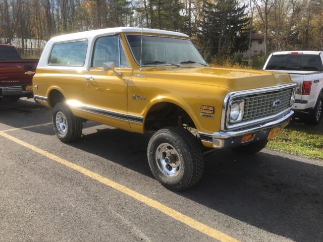 1972 Yellow Chevrolet Blazer SUV