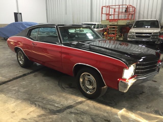1972 RED & BLACK Chevrolet Malibu Coupe