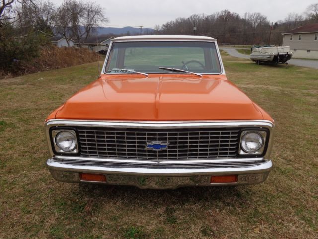 1972 Orange Chevrolet C-10