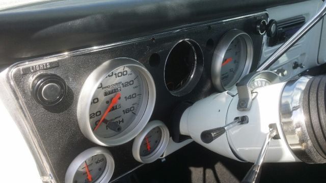 1972 White Chevrolet C-10