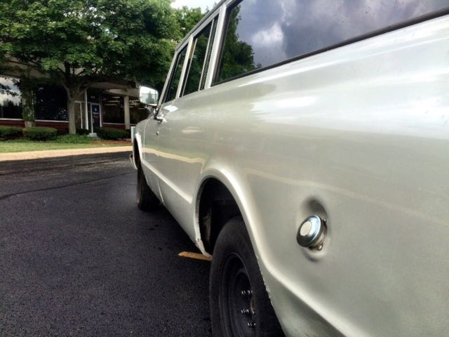 1972 Red Chevrolet Suburban