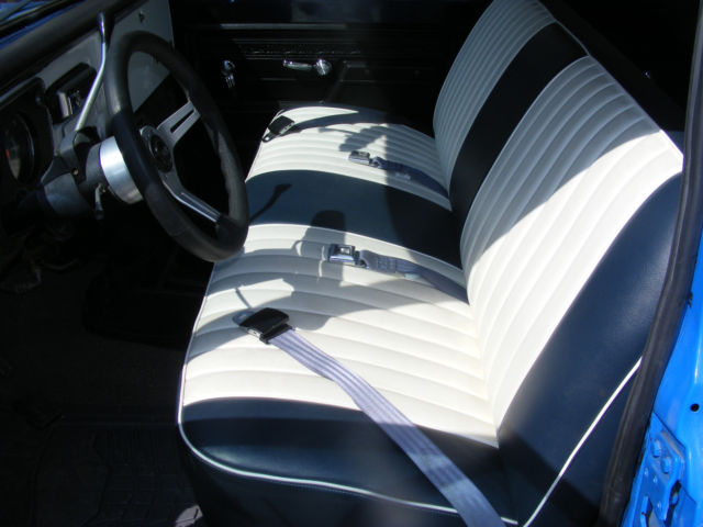 1972 Blue Chevrolet Suburban suburban