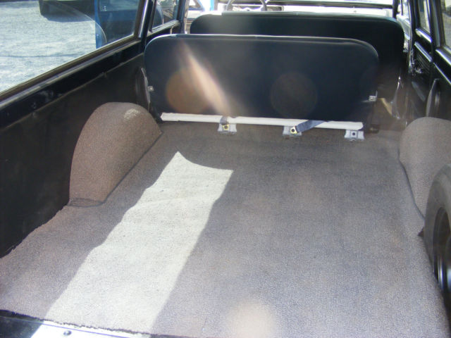 1972 Blue Chevrolet Suburban suburban