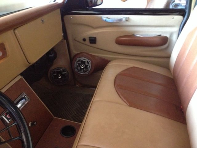 1972 Black & Orange Chevrolet C-10 Standard Cab Pickup