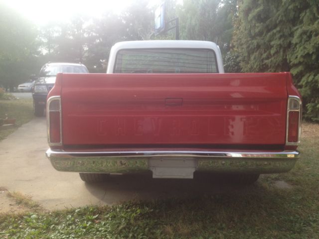 1972 Orange Chevrolet C-10 Standard Cab Pickup