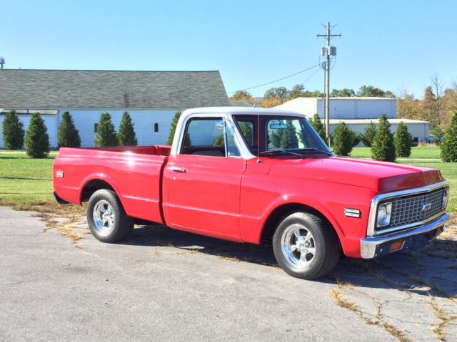 1972 Orange Chevrolet C-10 Standard Cab Pickup