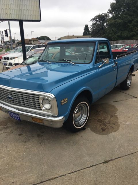 1972 Blue Chevrolet C-10 standard cab