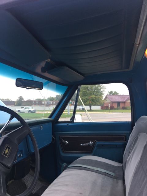 1972 Blue Chevrolet C-10 standard cab