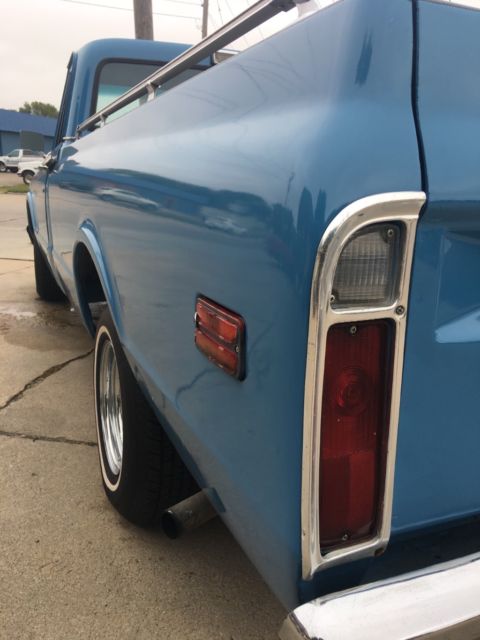 1972 Blue Chevrolet C-10 standard cab