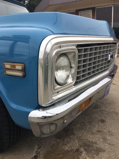 1972 Blue Chevrolet C-10 standard cab