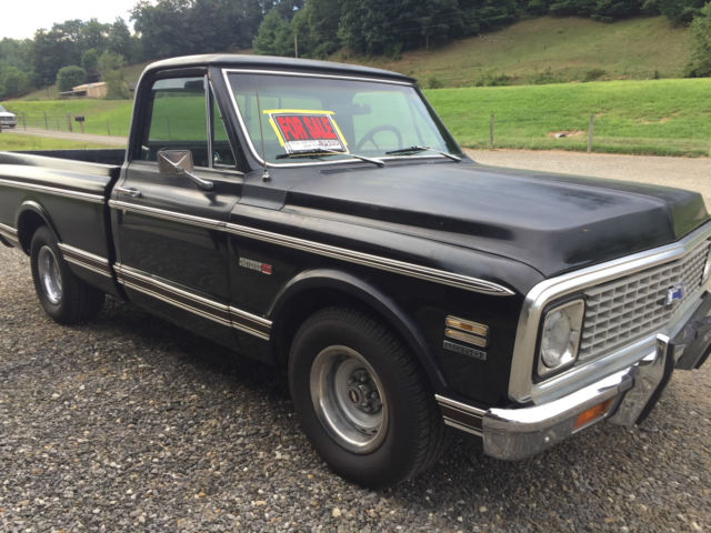 1972 Black Chevrolet C-10