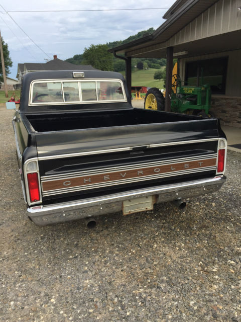 1972 Black Chevrolet C-10