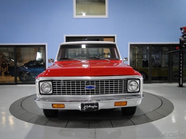 1972 Red Chevrolet C10