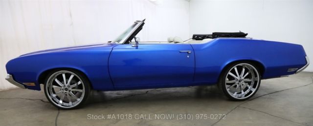 1972 Blue Oldsmobile Cutlass